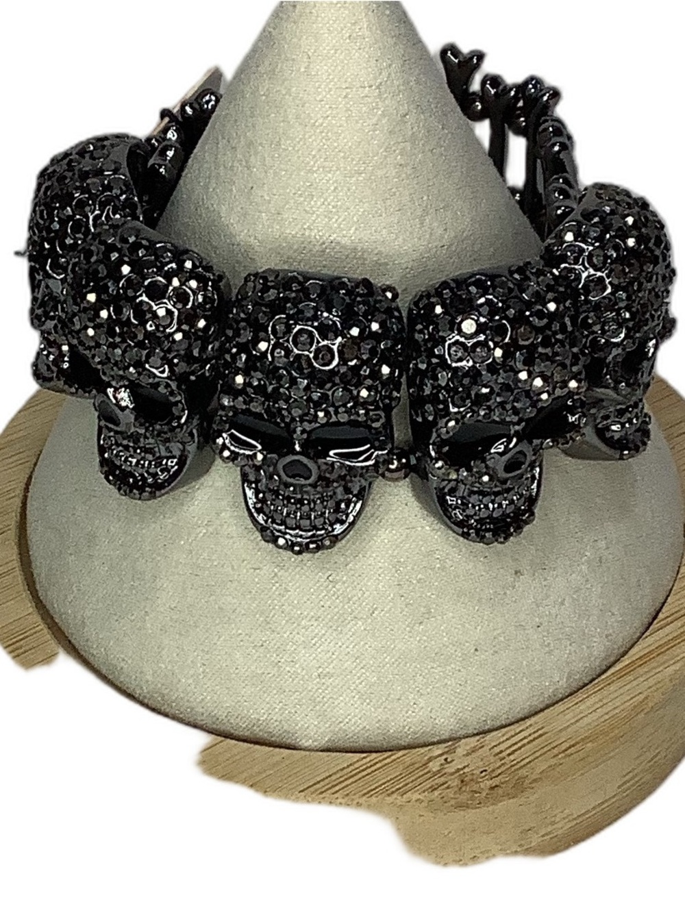 Natasha Halloween Skull & Bones Black Stretch Bracelet New